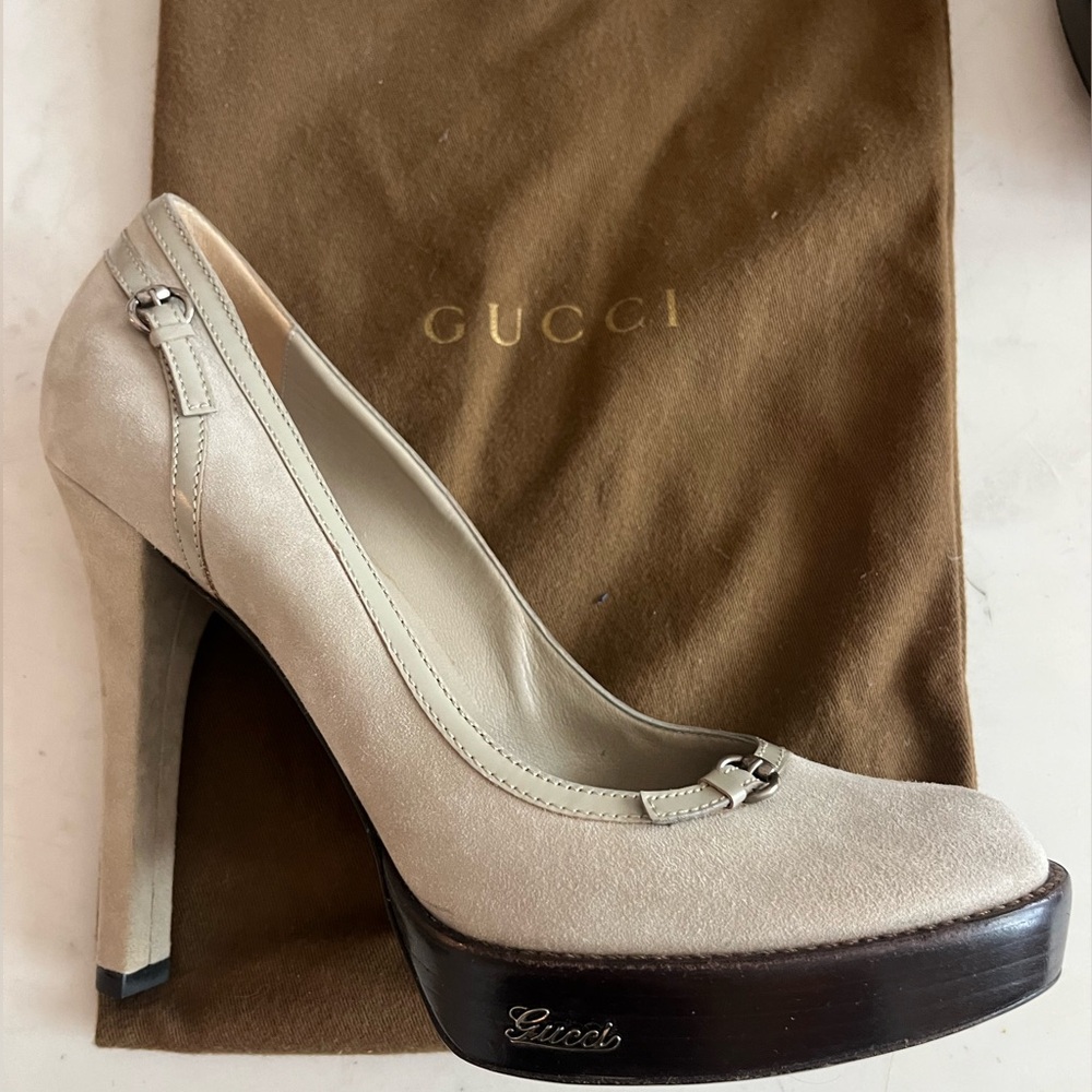 Vintage Gucci Pumps